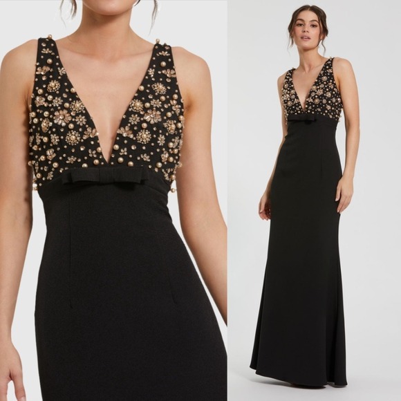 Mac Duggal Dresses & Skirts - Mac Duggal NEW Black Crepe Sleeveless Beaded V Neck Gown With Bow -‎ Size 4